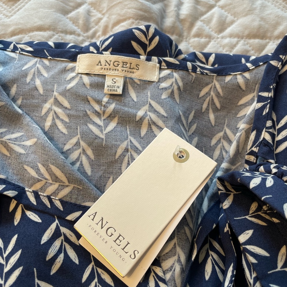 Elegant Blue and White Patterned Midi Dress - Picture 11 of 13